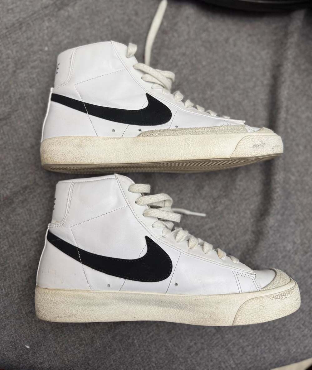 Nike Blazer Mid 77 Vintage Size 8 White Black Leather
